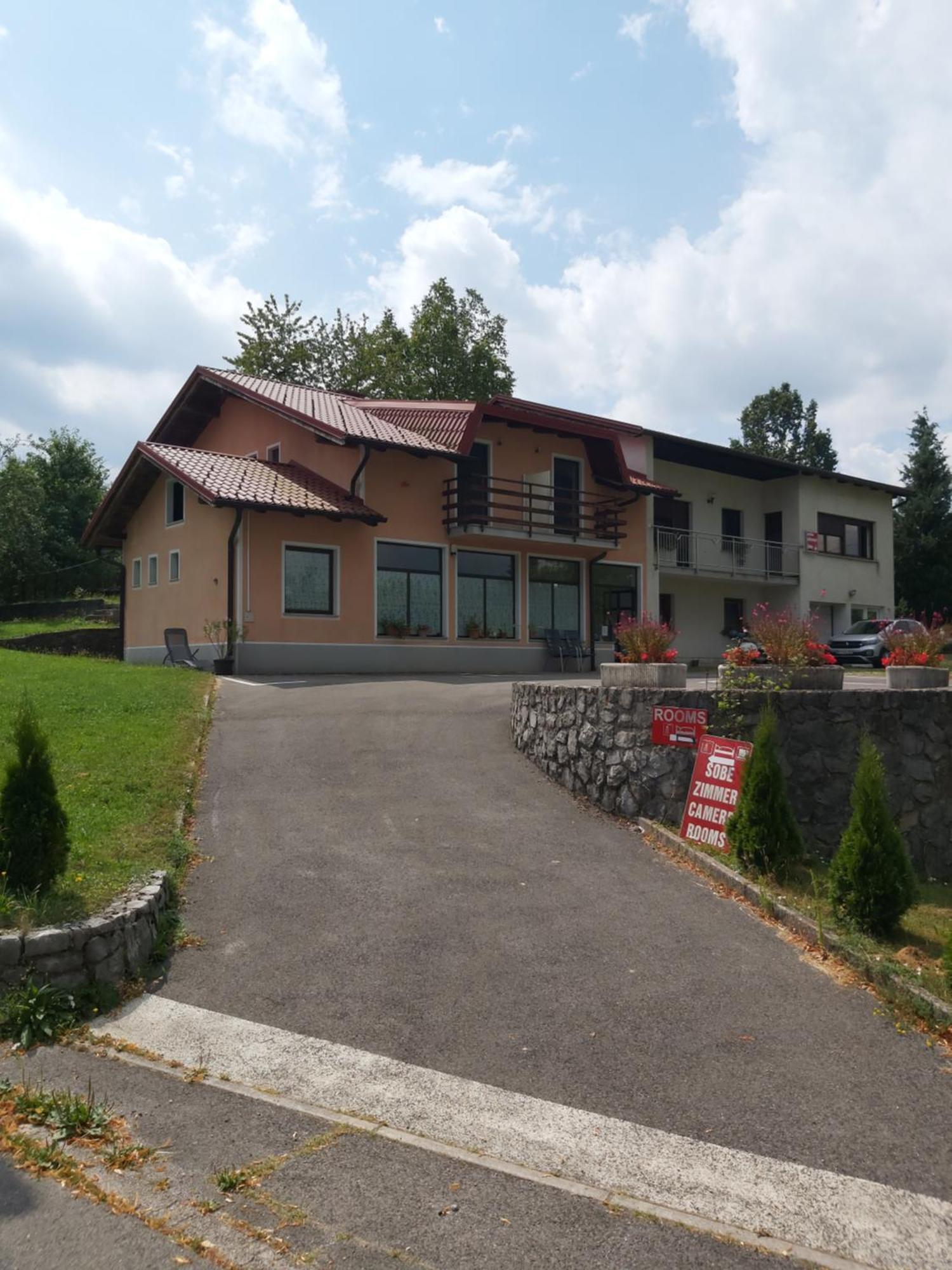 Rooms Zagon Postojna Eksteriør bilde