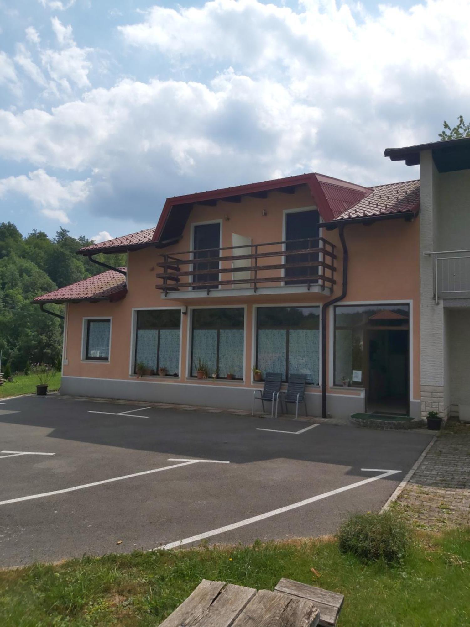 Rooms Zagon Postojna Eksteriør bilde